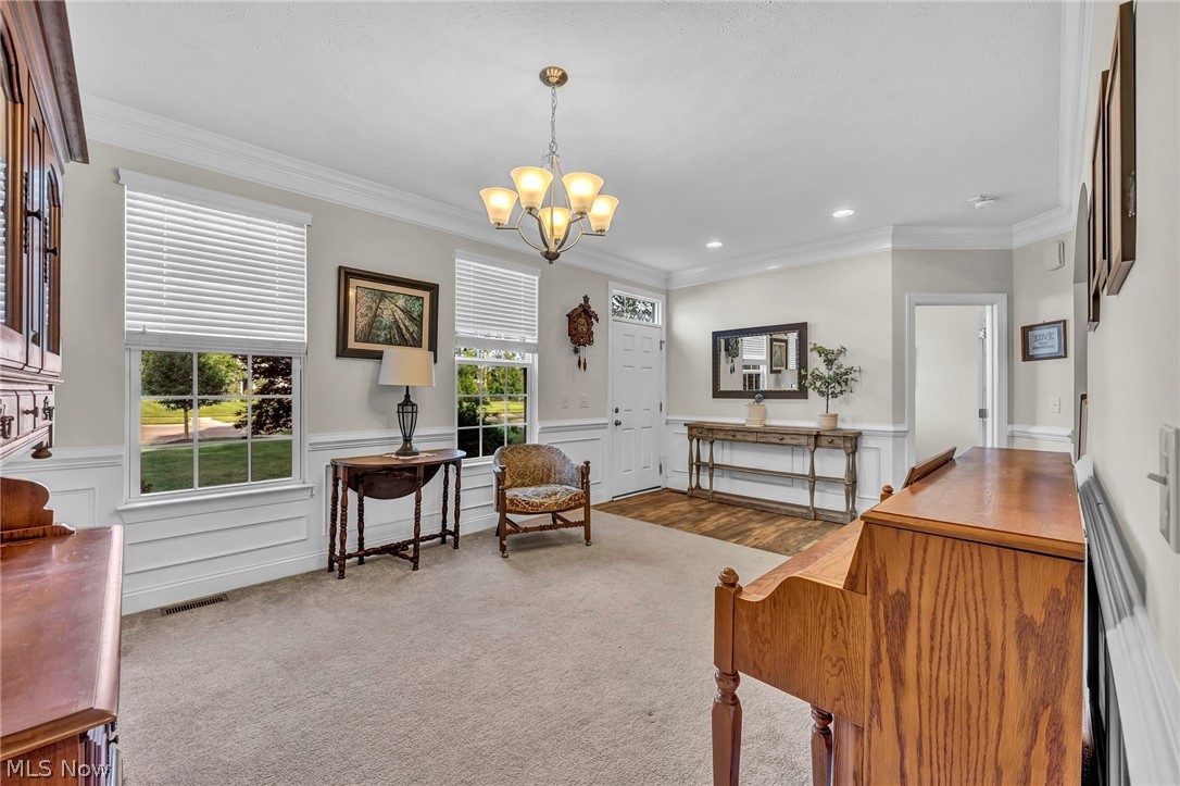 2711 Palmer Lane