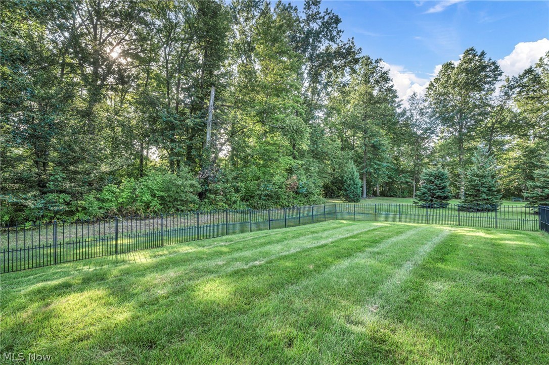 2711 Palmer Lane