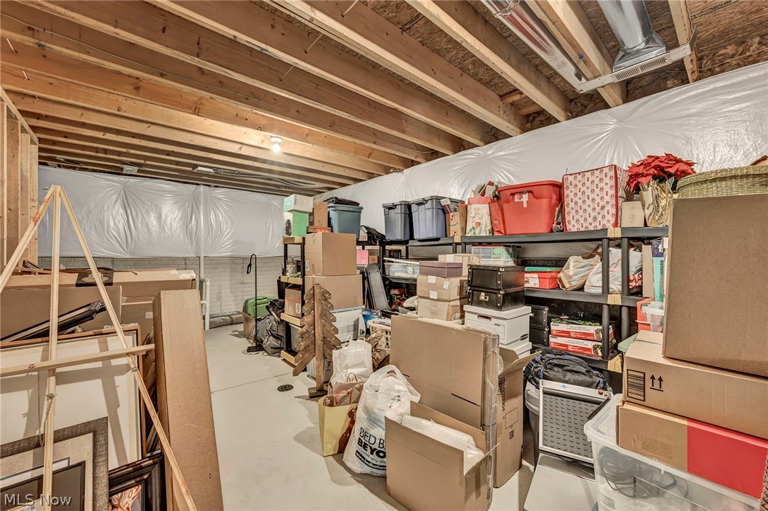 2711 Palmer Lane