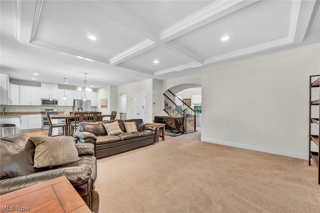 2711 Palmer Lane