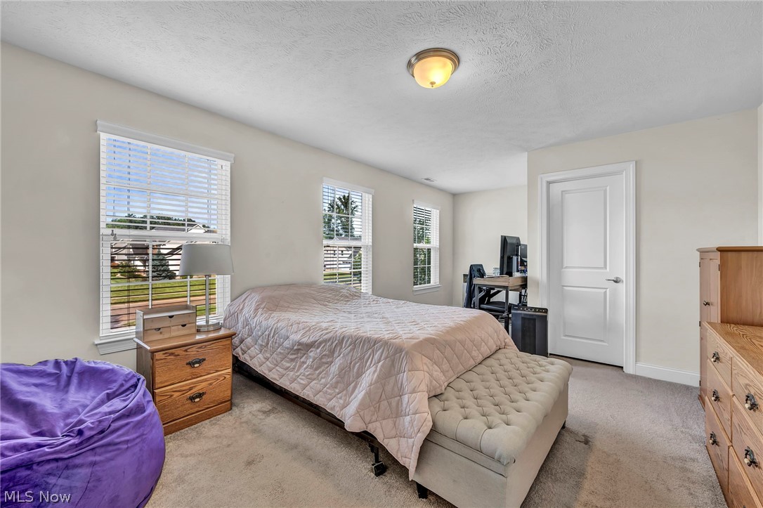 2711 Palmer Lane