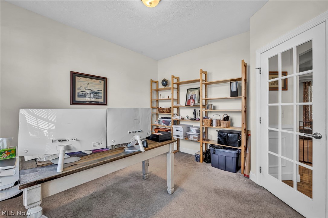 2711 Palmer Lane