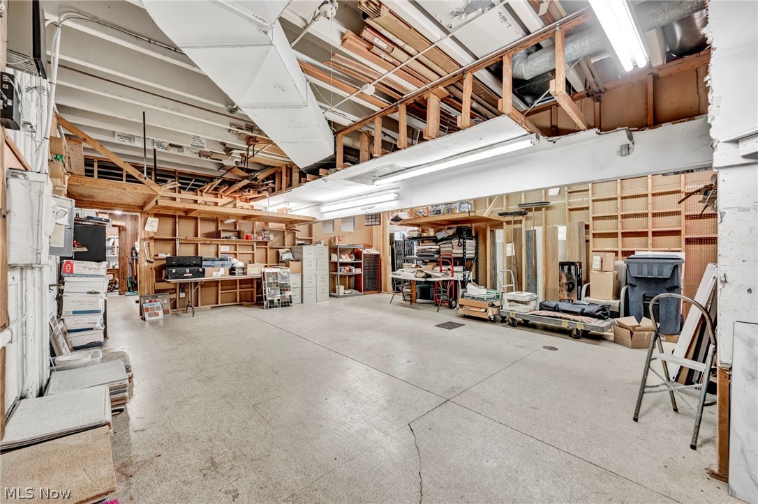 35070 Center Ridge