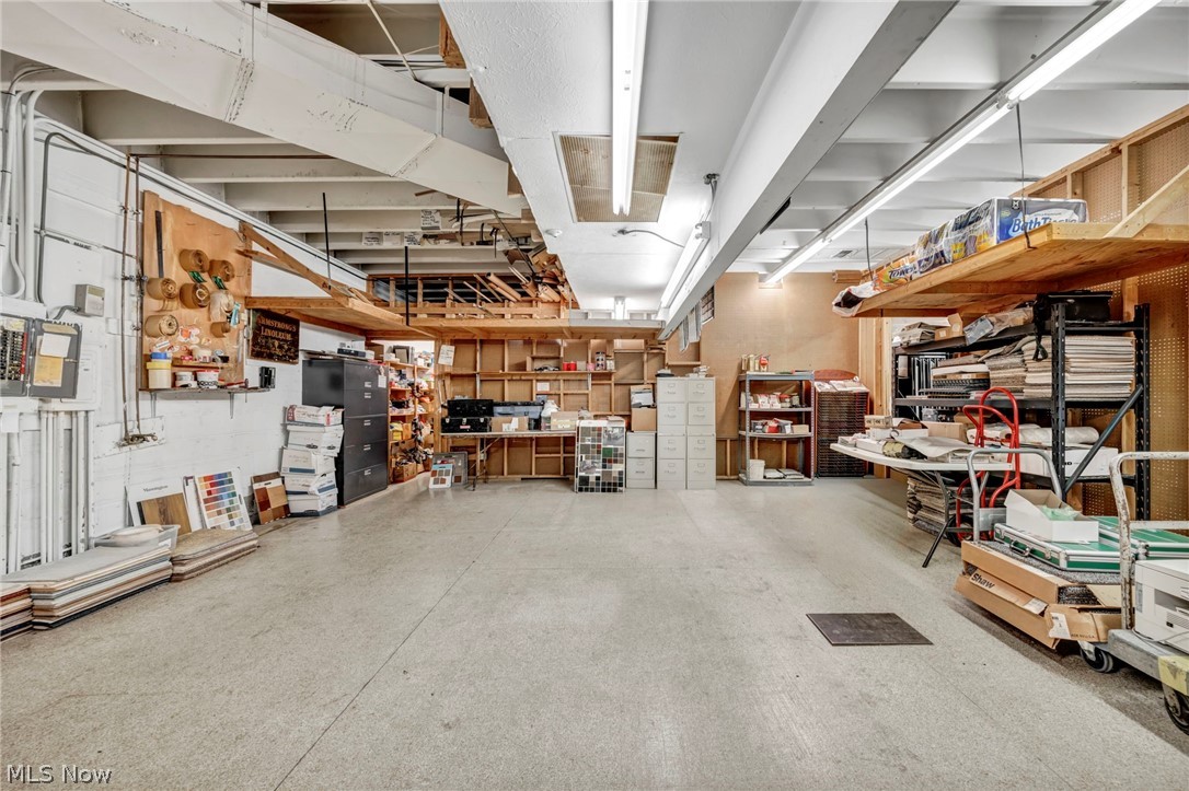 35070 Center Ridge