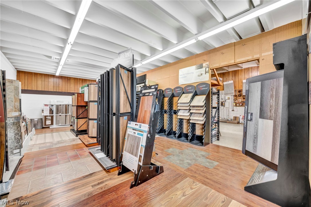 35070 Center Ridge