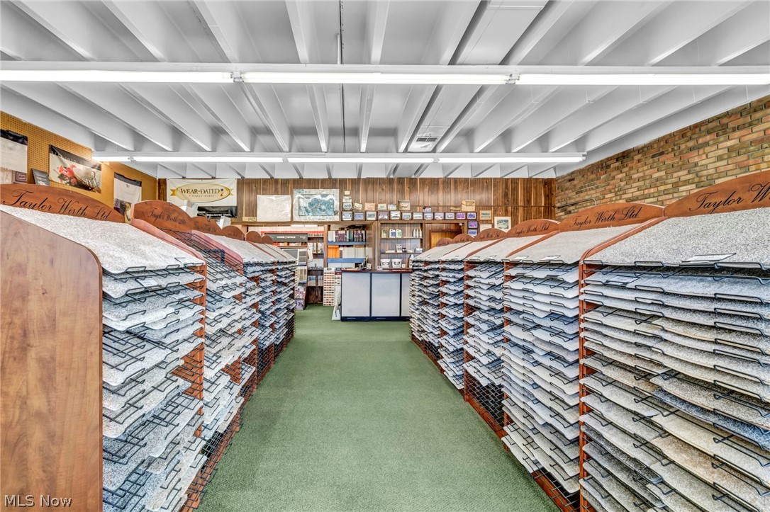 35070 Center Ridge