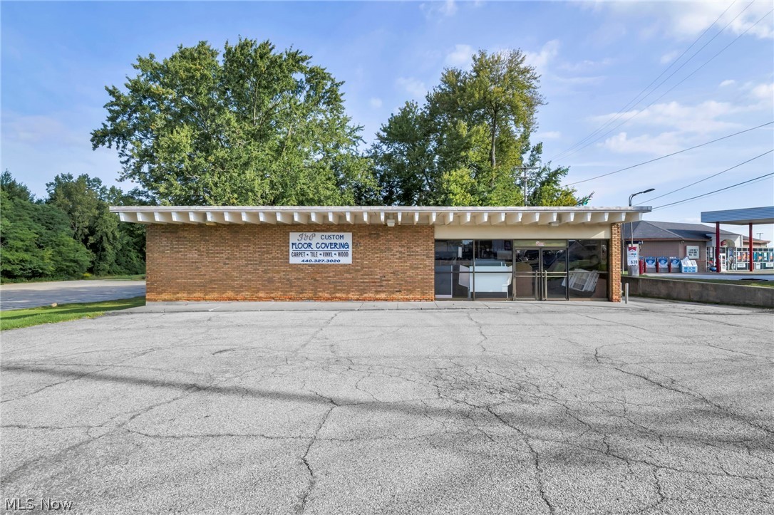 35070 Center Ridge