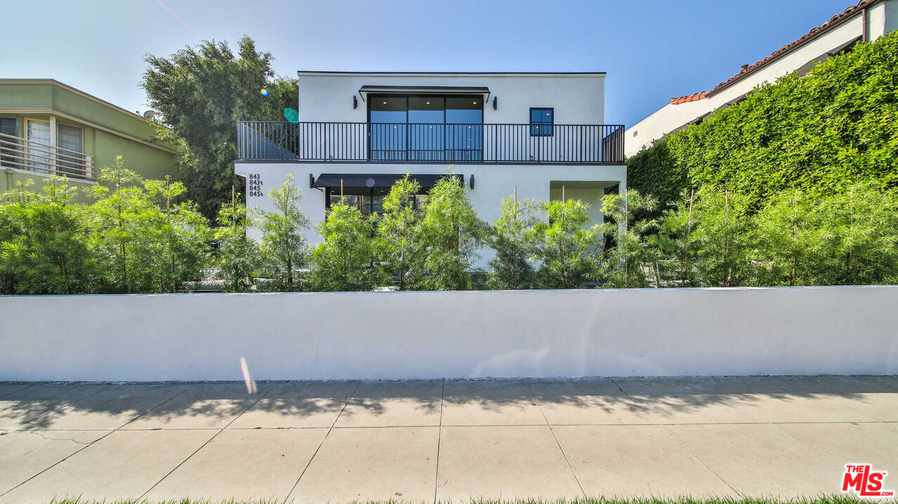 845 N Alfred St