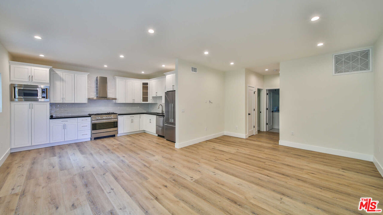 845 N Alfred St