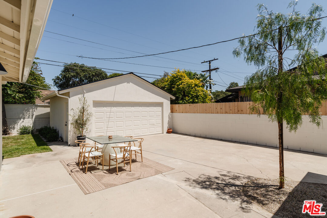 3840 S Norton Ave