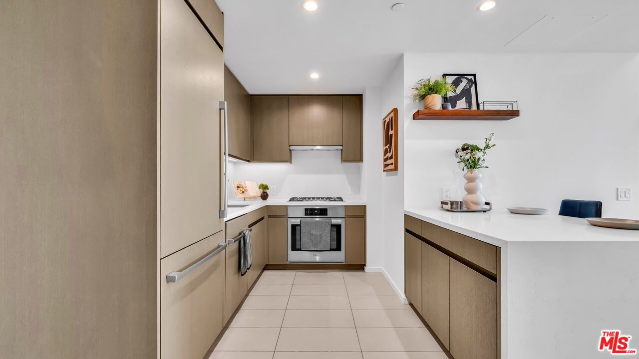 889 Francisco St Unit: 1801