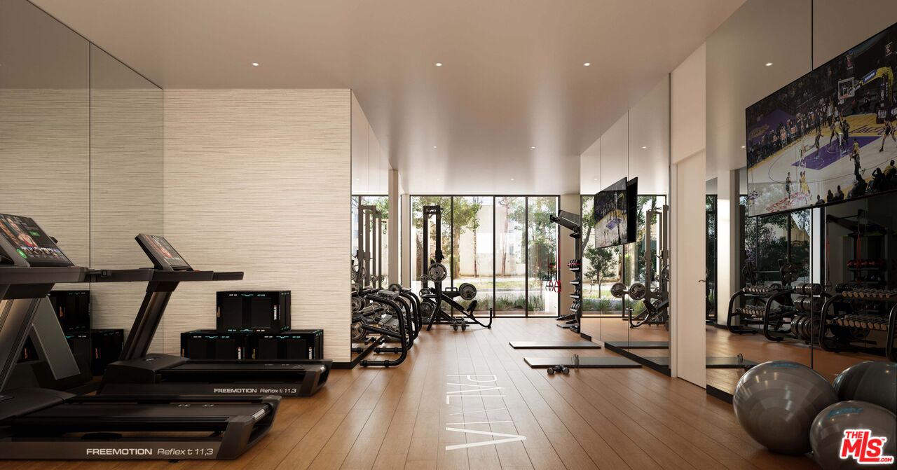350 N Palm Dr Unit: 401