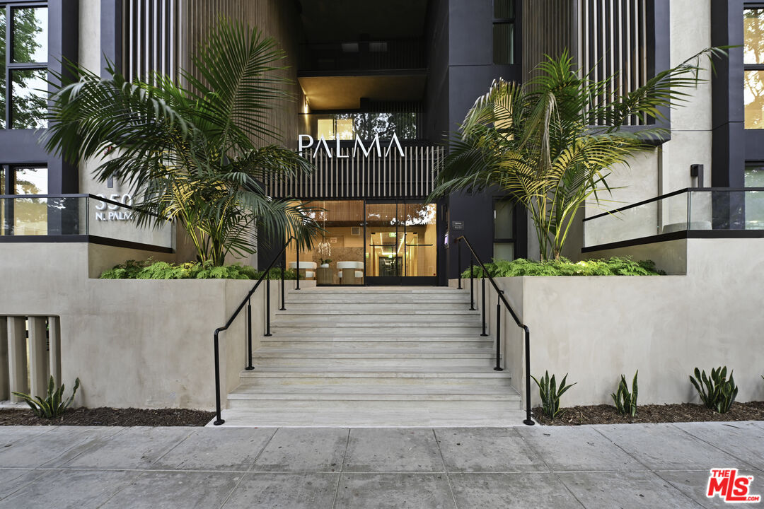 350 N Palm Dr Unit: 401