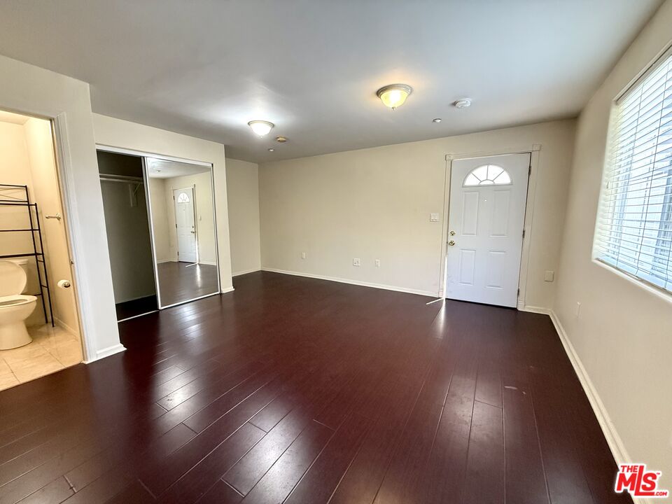 364 N San Vicente Blvd Unit: C