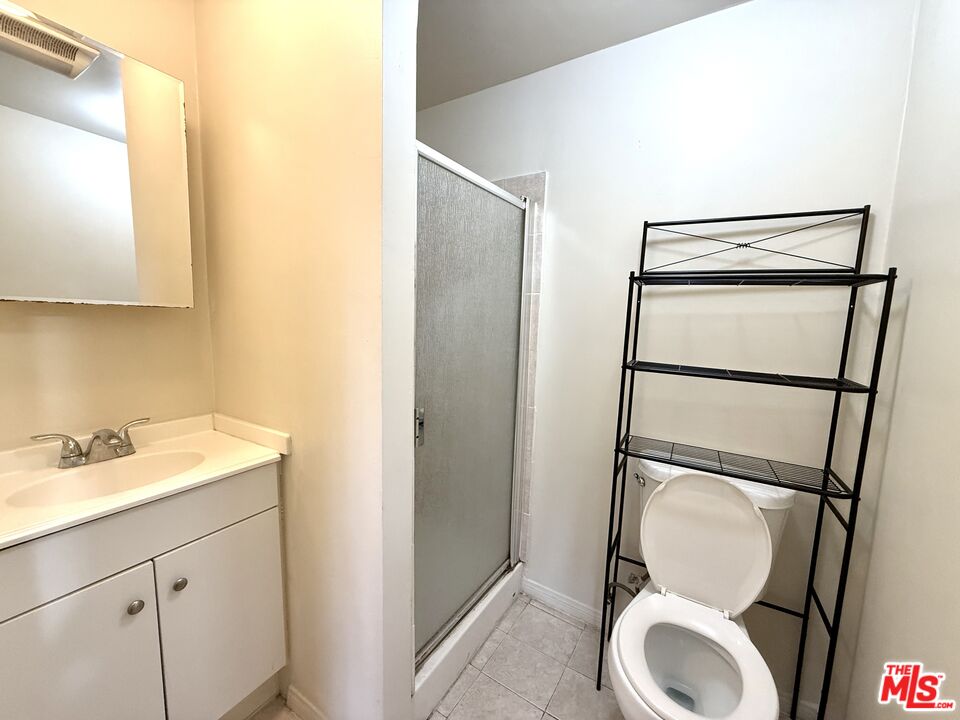 364 N San Vicente Blvd Unit: C