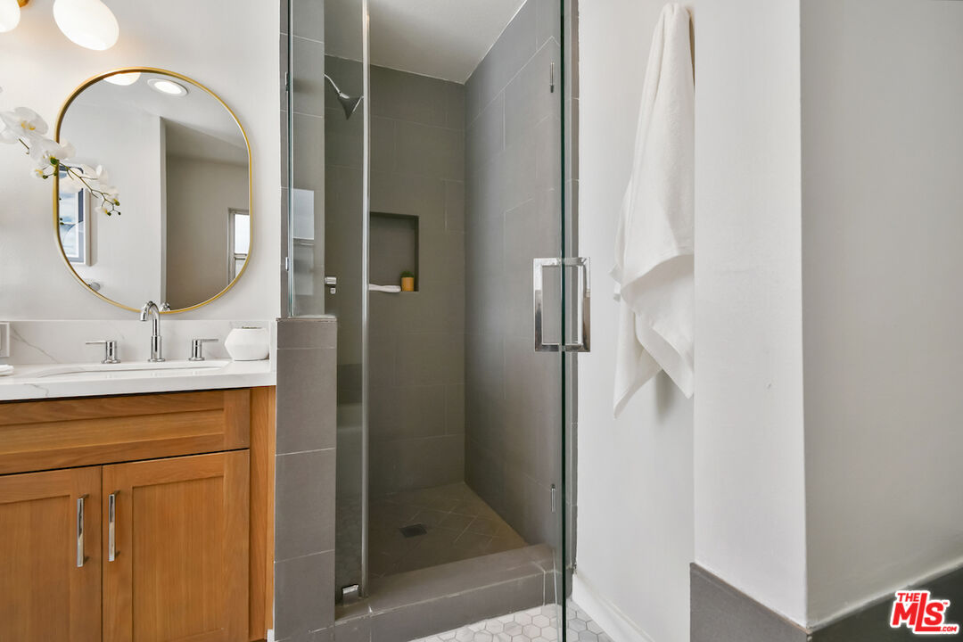 225 S Tower Dr Unit: 101