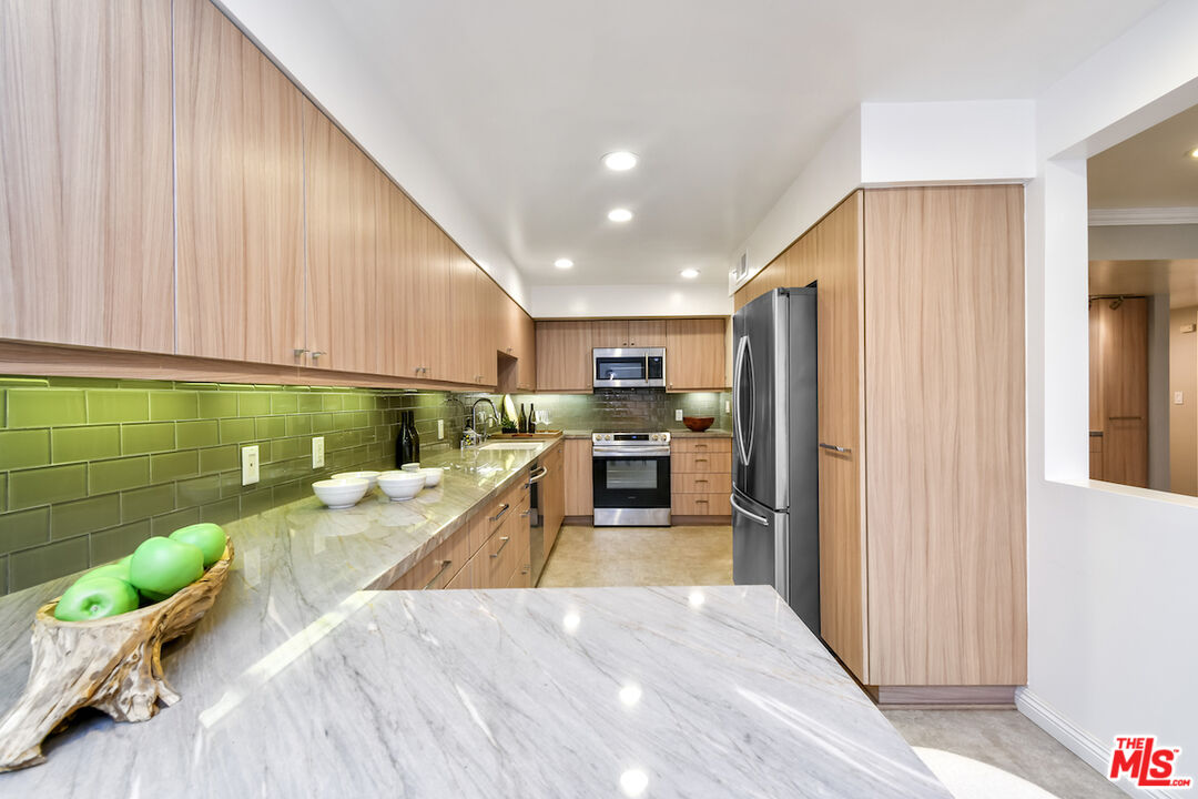 225 S Tower Dr Unit: 101