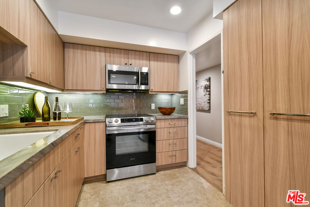 225 S Tower Dr Unit: 101