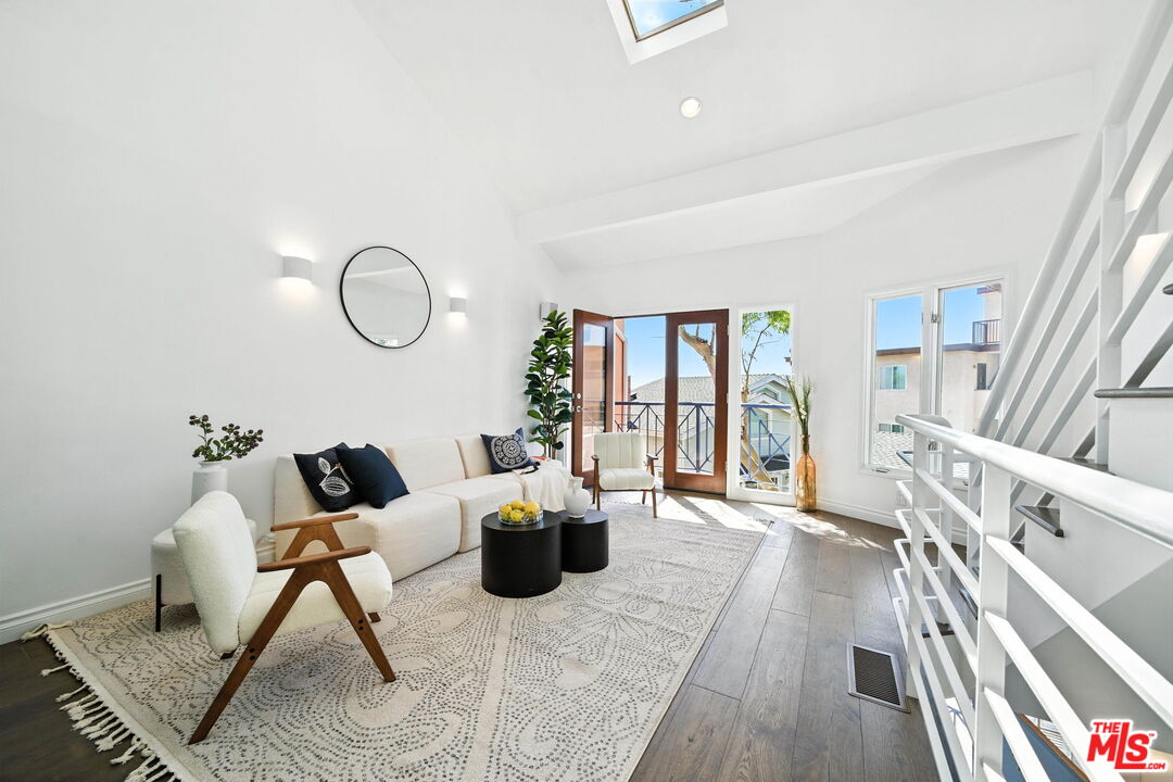 2454 4th St Unit: 4