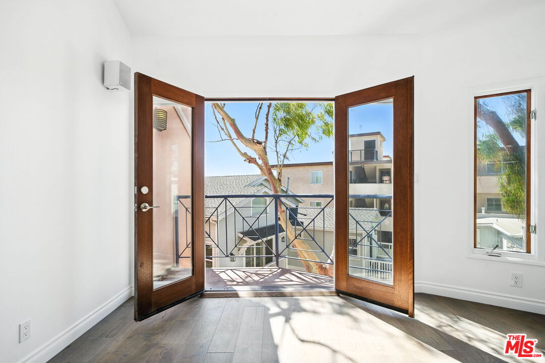 2454 4th St Unit: 4