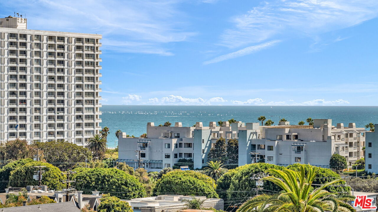 2454 4th St Unit: 4