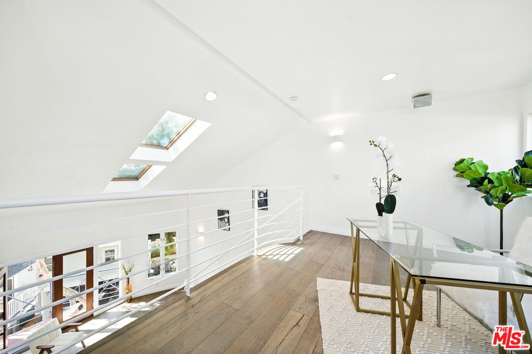 2454 4th St Unit: 4