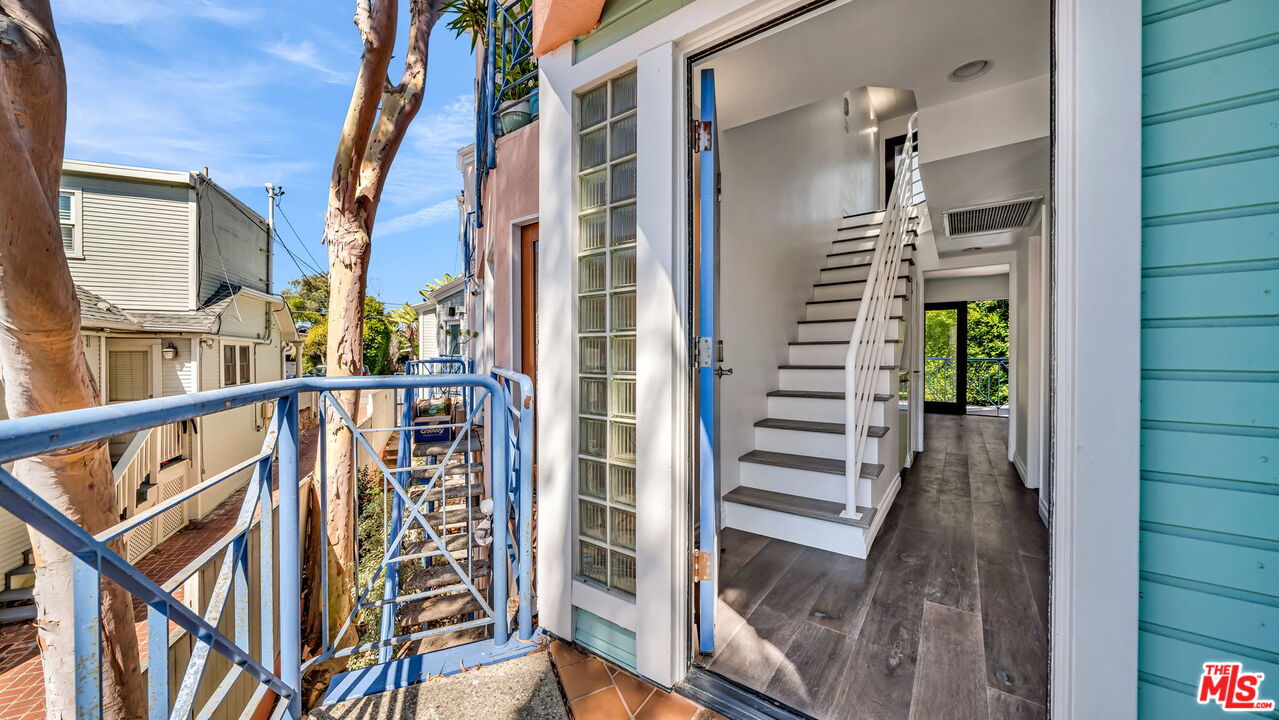 2454 4th St Unit: 4