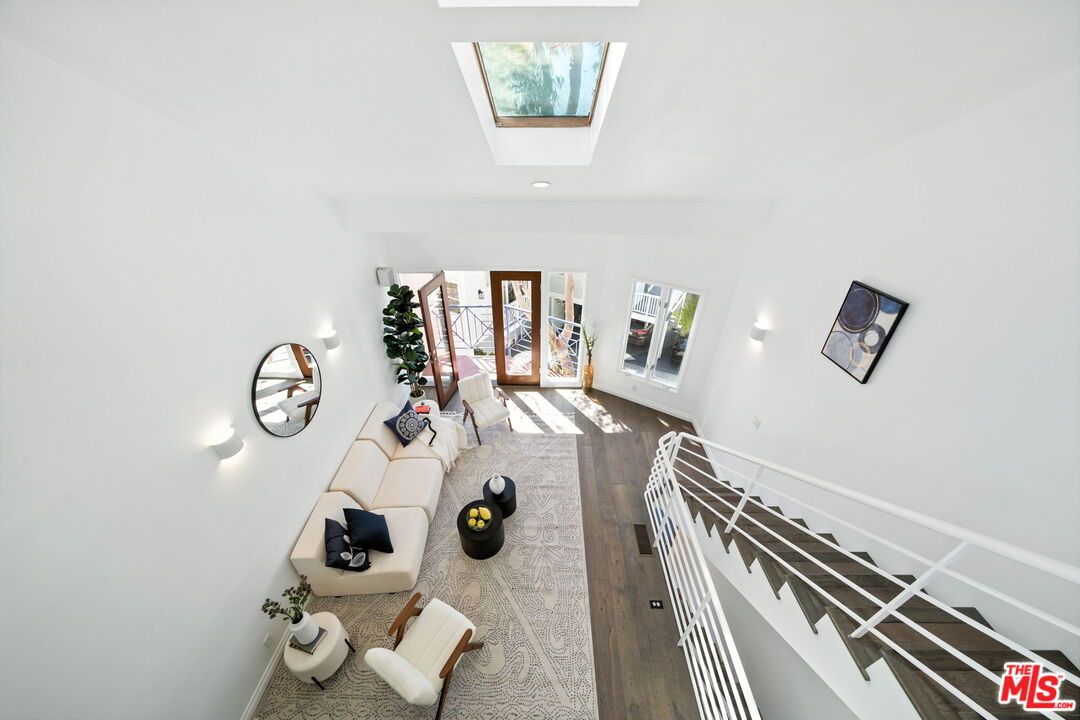 2454 4th St Unit: 4