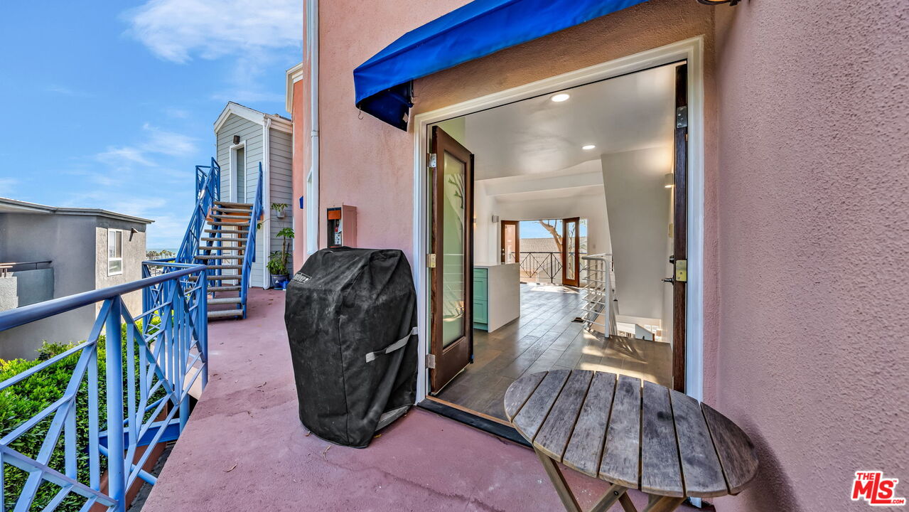 2454 4th St Unit: 4