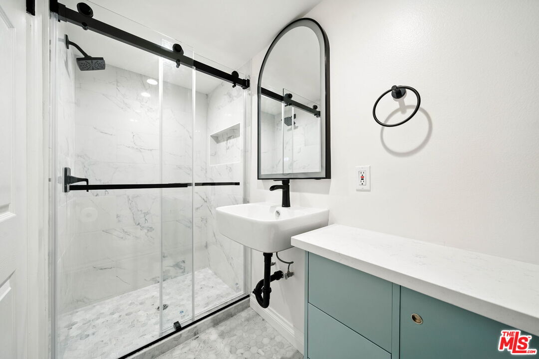 2454 4th St Unit: 4