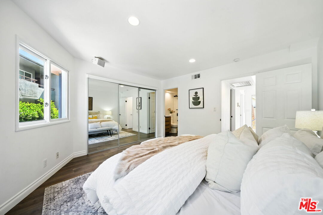 2454 4th St Unit: 4
