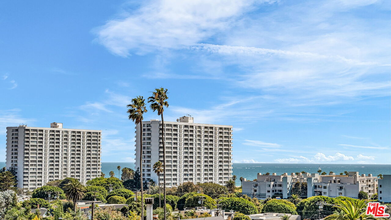 2454 4th St Unit: 4