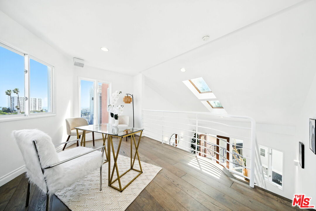 2454 4th St Unit: 4