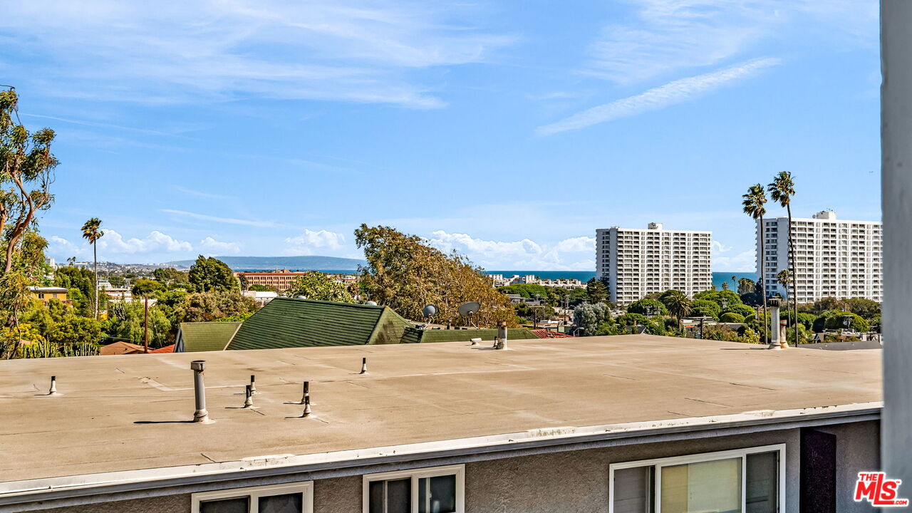2454 4th St Unit: 4