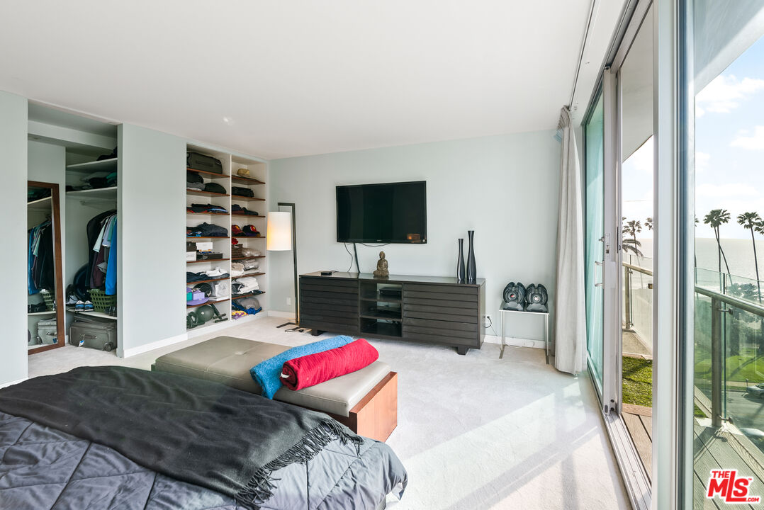 535 Ocean Ave Unit: 8C