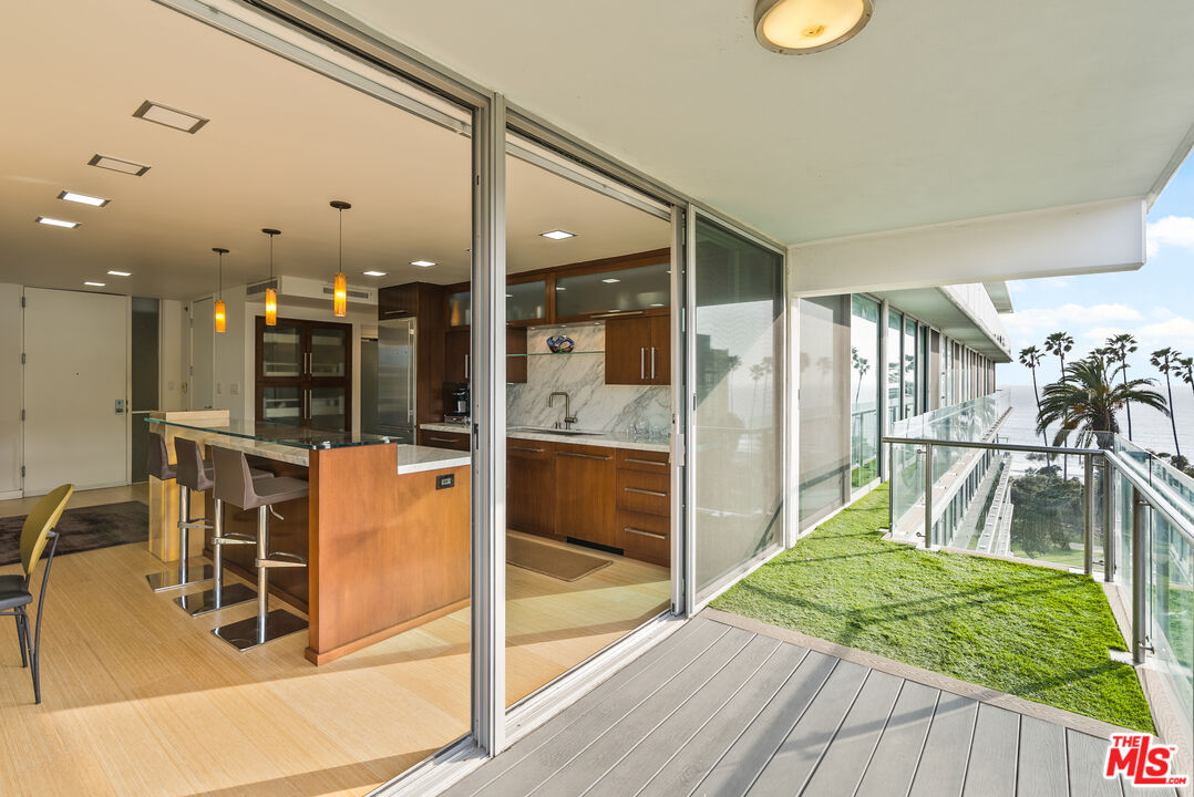 535 Ocean Ave Unit: 8C