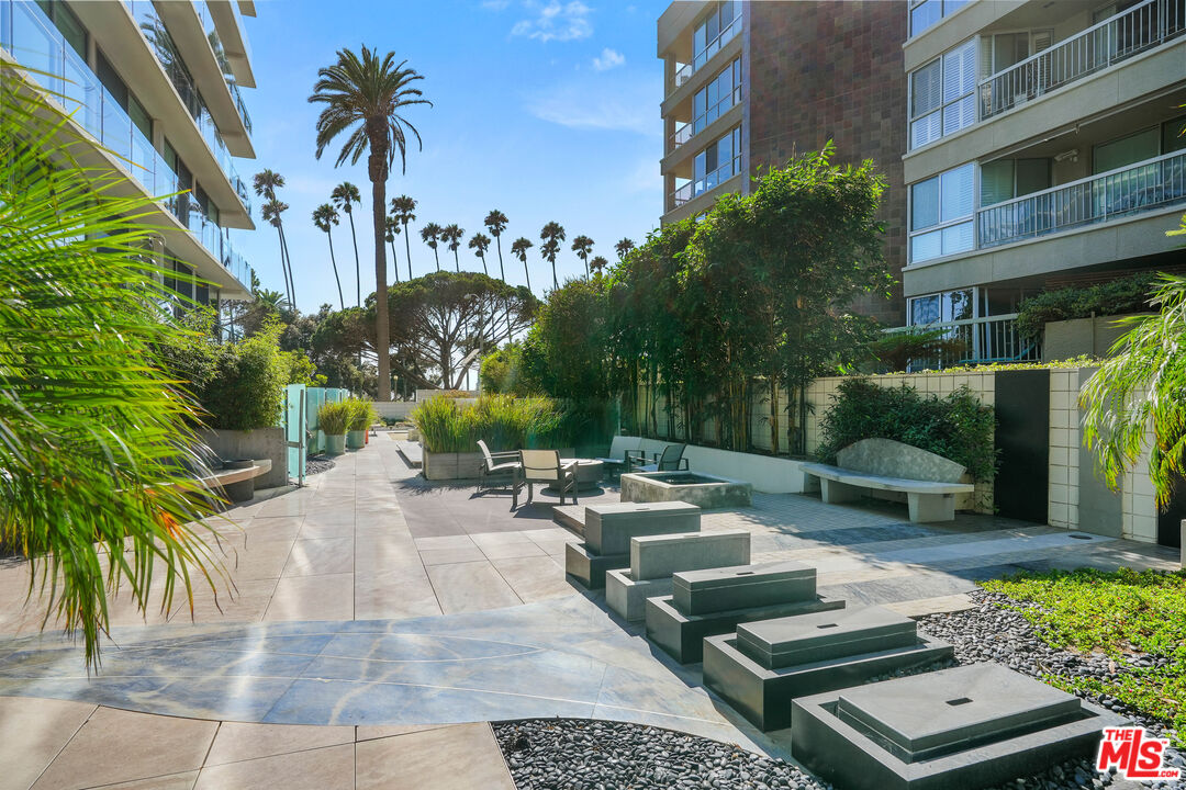535 Ocean Ave Unit: 8C