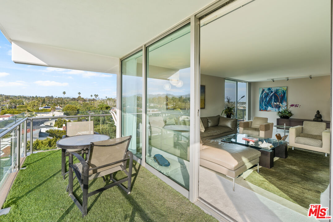 535 Ocean Ave Unit: 8C