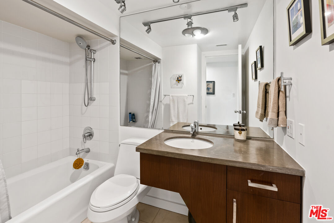535 Ocean Ave Unit: 8C
