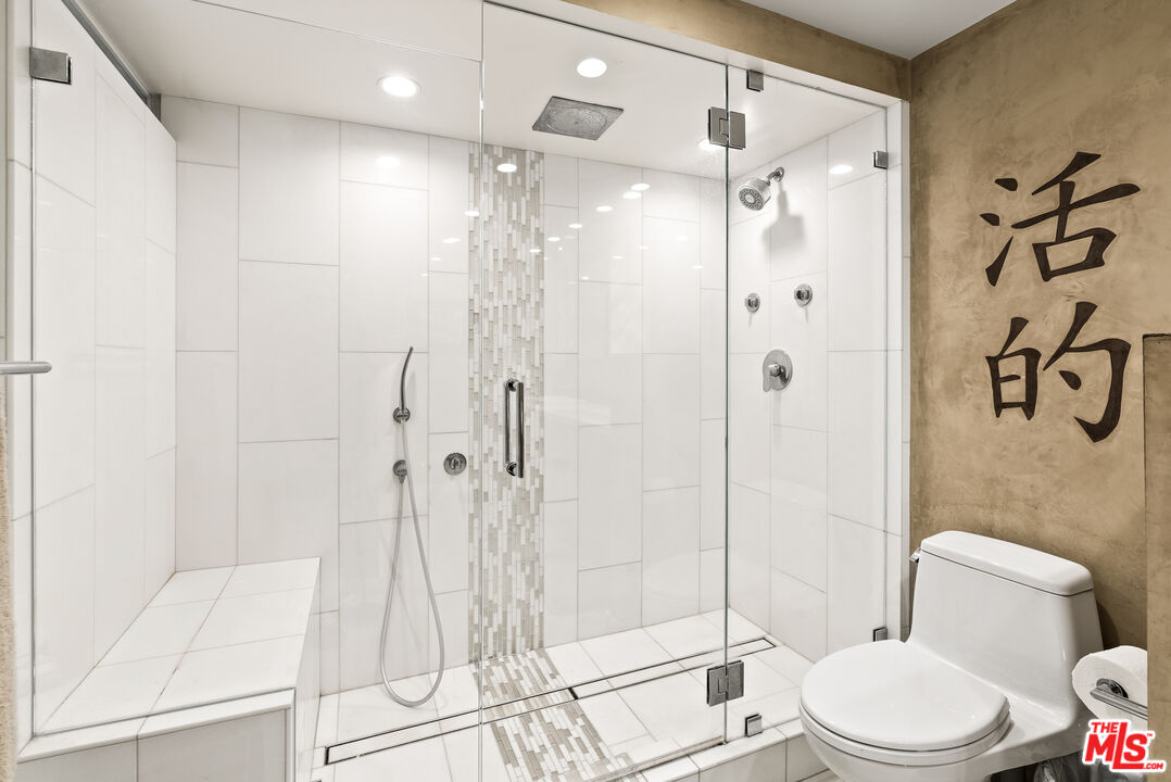 535 Ocean Ave Unit: 8C