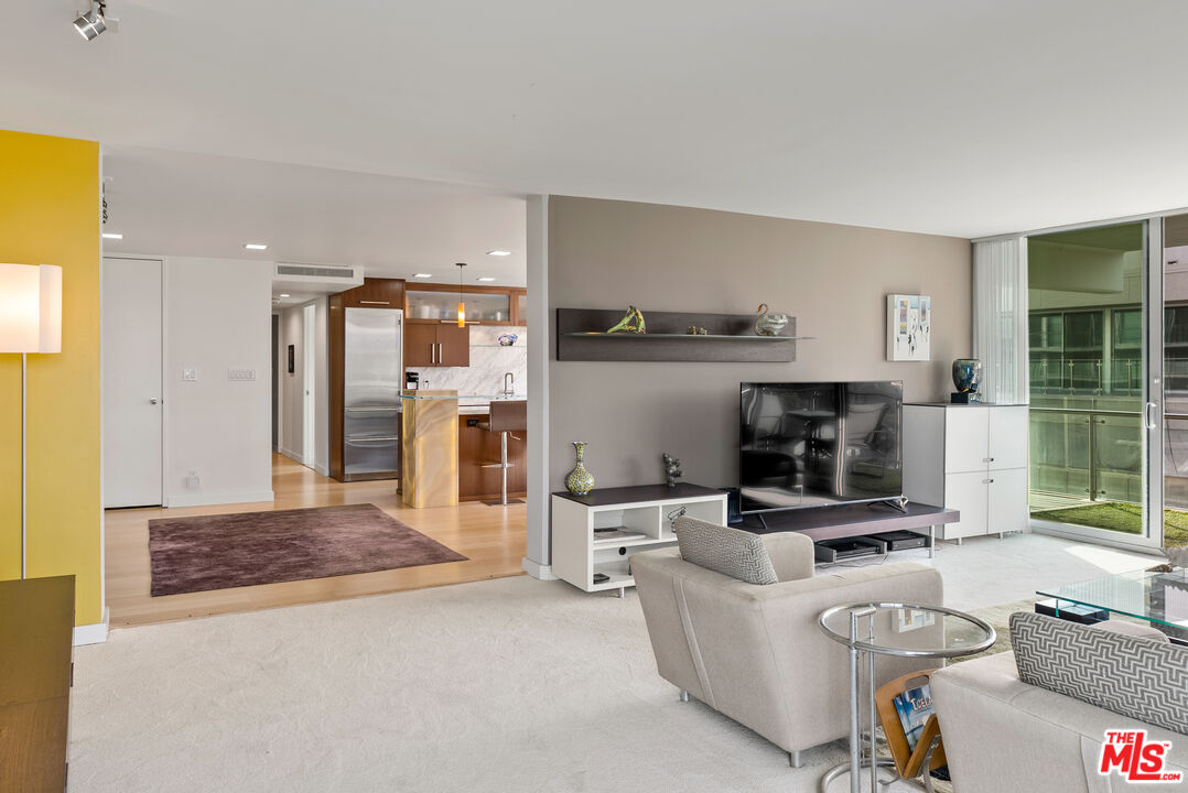 535 Ocean Ave Unit: 8C