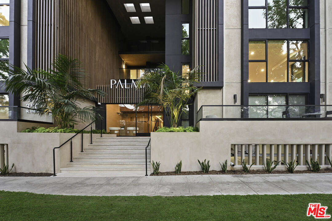 350 N Palm Dr Unit: 303