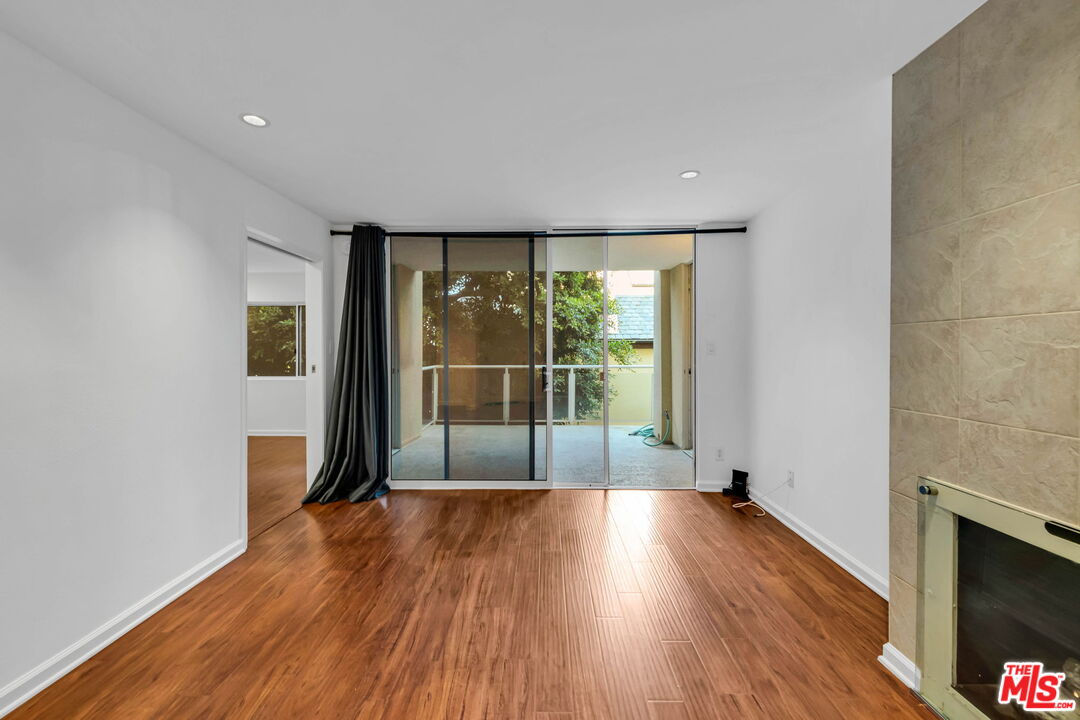 723 Palisades Beach Rd Unit: 107