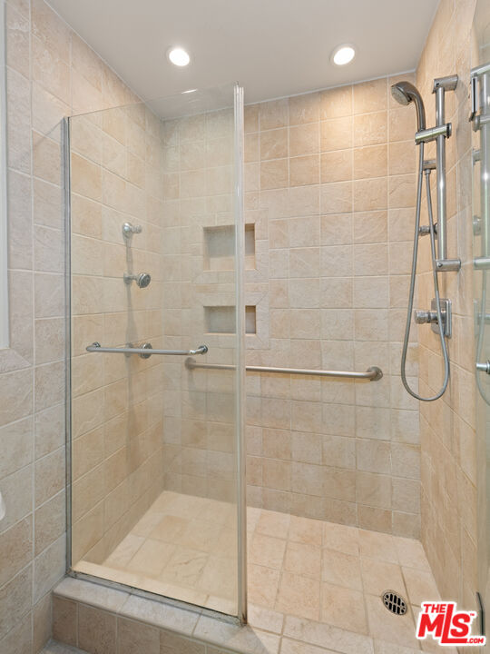 723 Palisades Beach Rd Unit: 107
