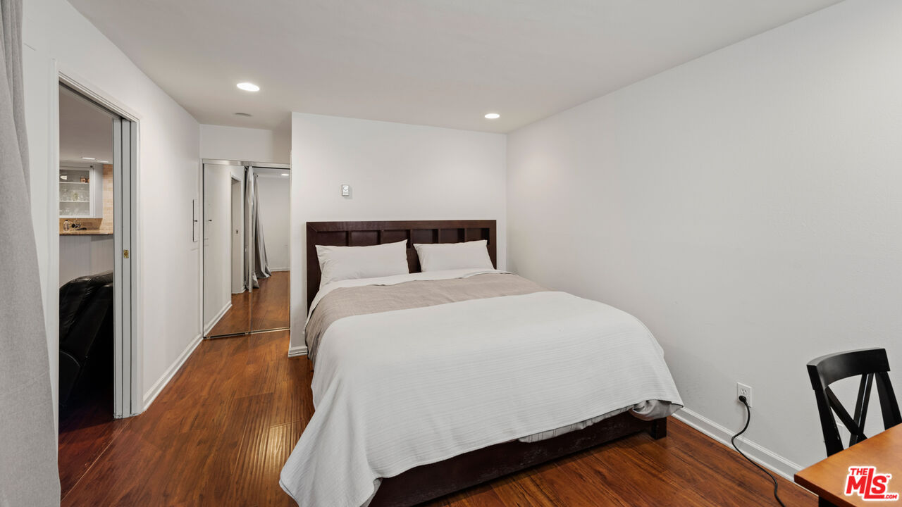 723 Palisades Beach Rd Unit: 107