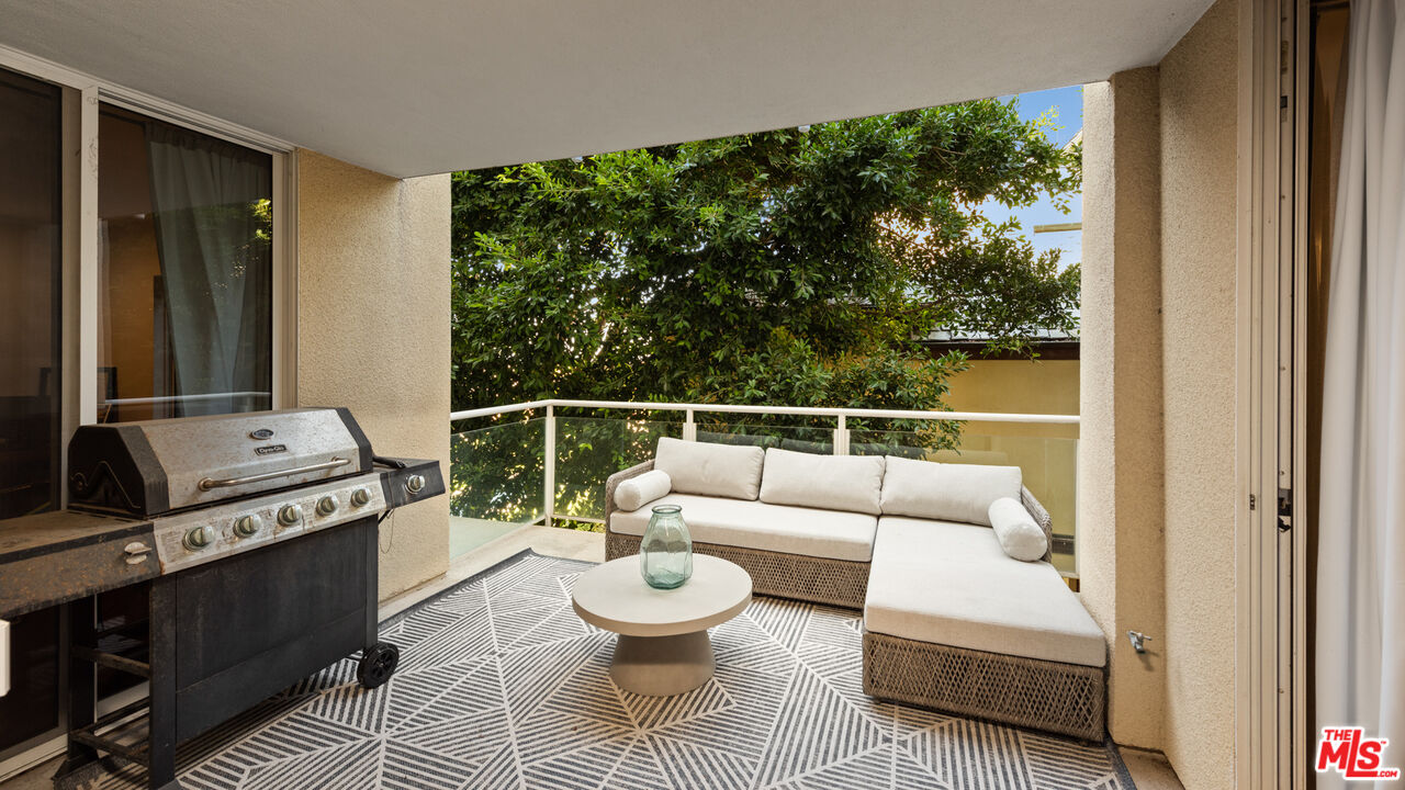 723 Palisades Beach Rd Unit: 107