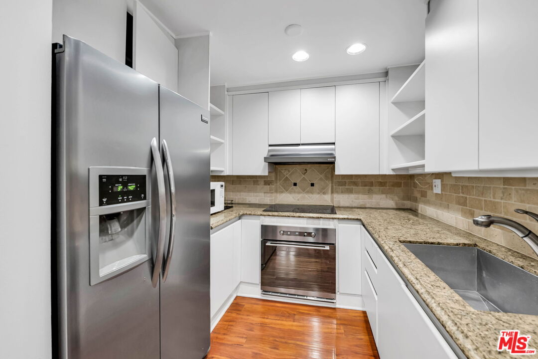 723 Palisades Beach Rd Unit: 107