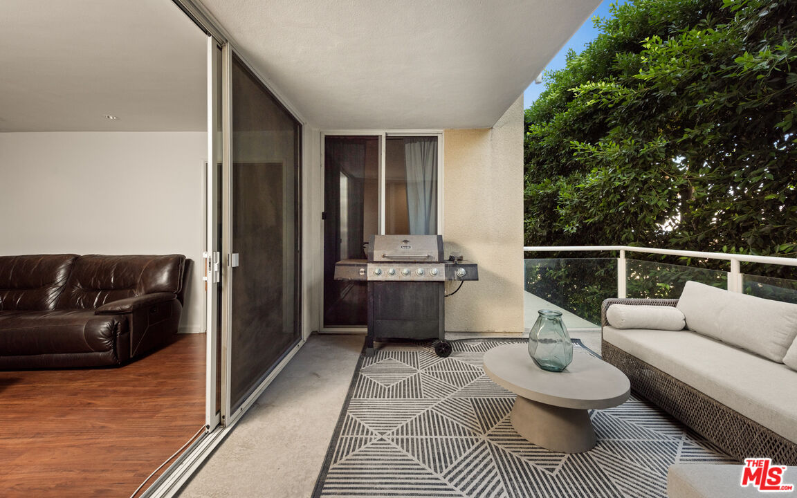 723 Palisades Beach Rd Unit: 107