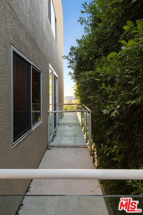 723 Palisades Beach Rd Unit: 107