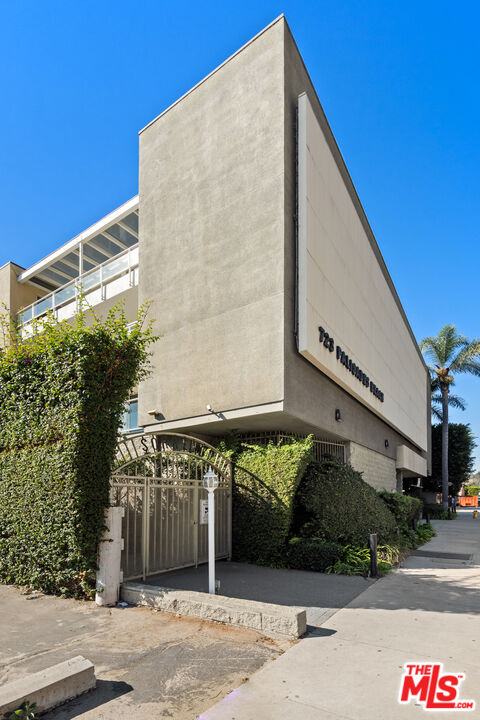 723 Palisades Beach Rd Unit: 107